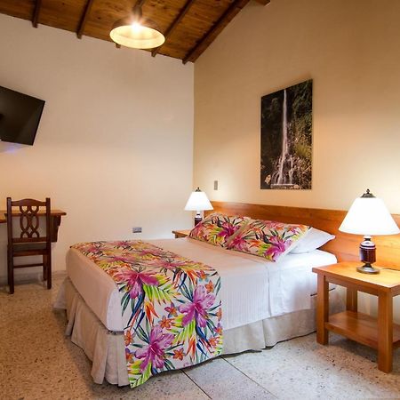 Hotel Valdivia Plaza Jardin Ngoại thất bức ảnh