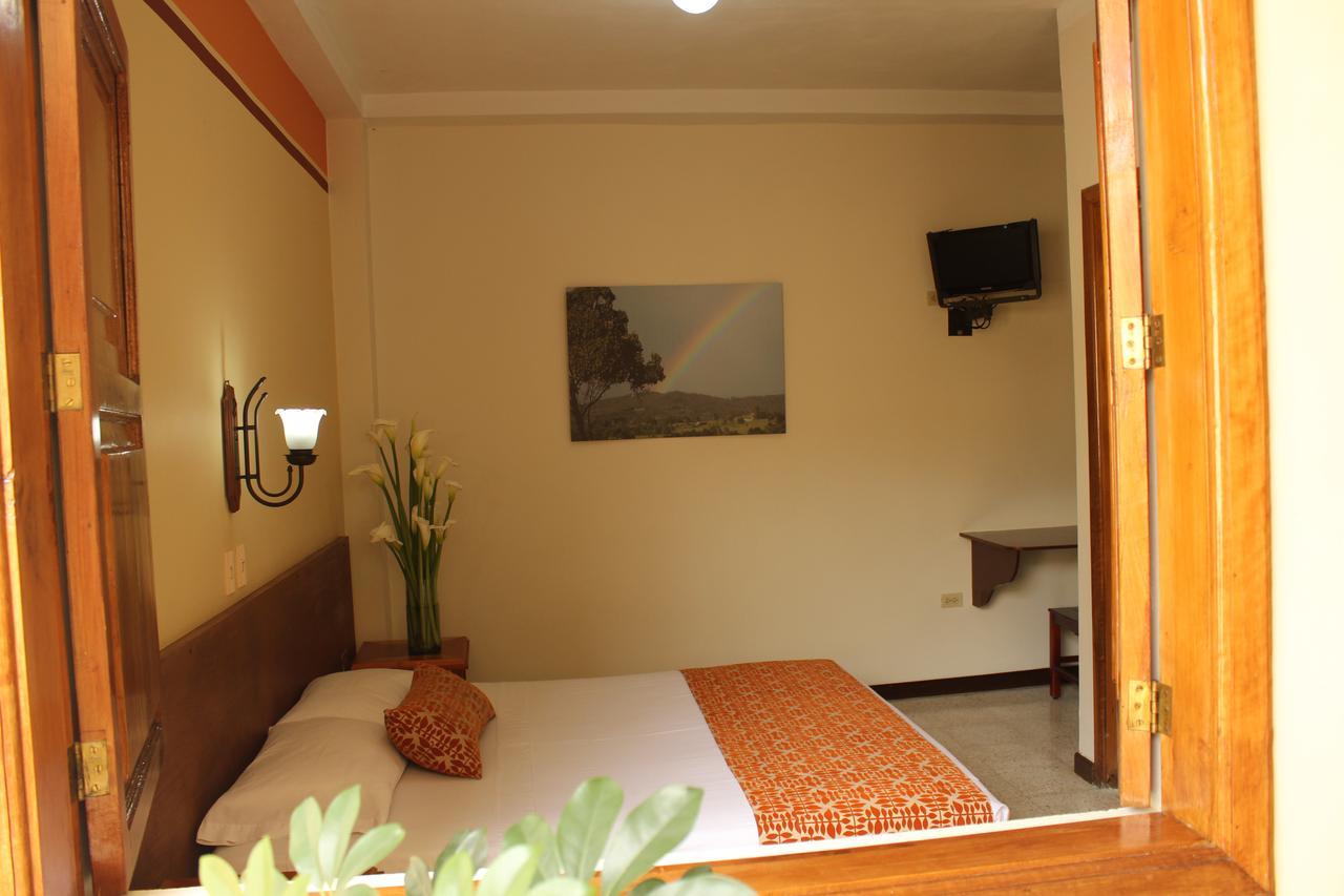 Hotel Valdivia Plaza Jardin Ngoại thất bức ảnh