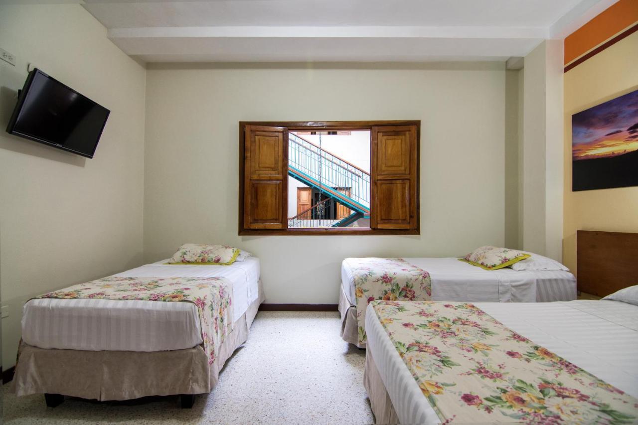 Hotel Valdivia Plaza Jardin Ngoại thất bức ảnh