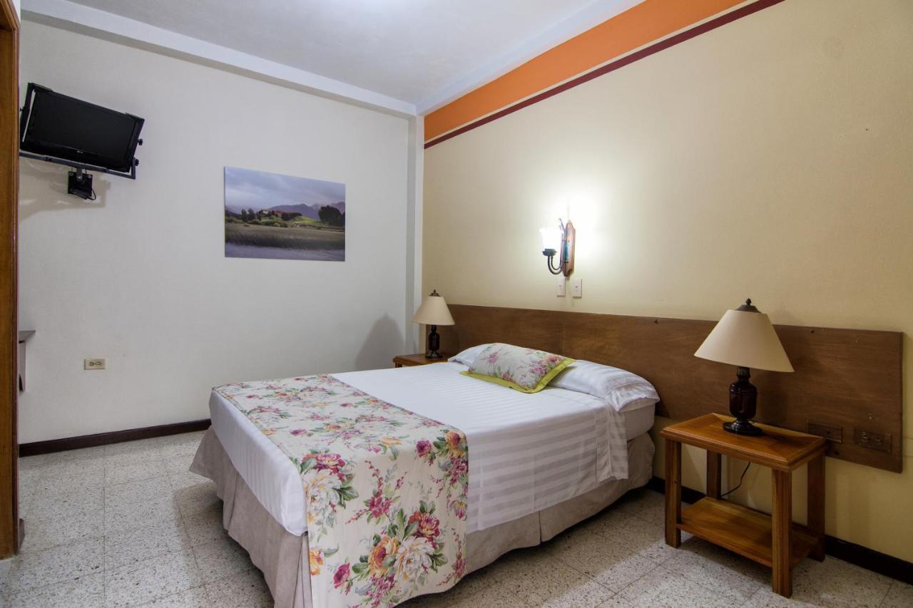 Hotel Valdivia Plaza Jardin Ngoại thất bức ảnh