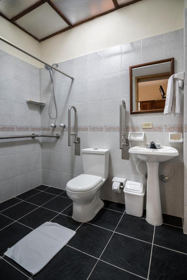Hotel Valdivia Plaza Jardin Ngoại thất bức ảnh