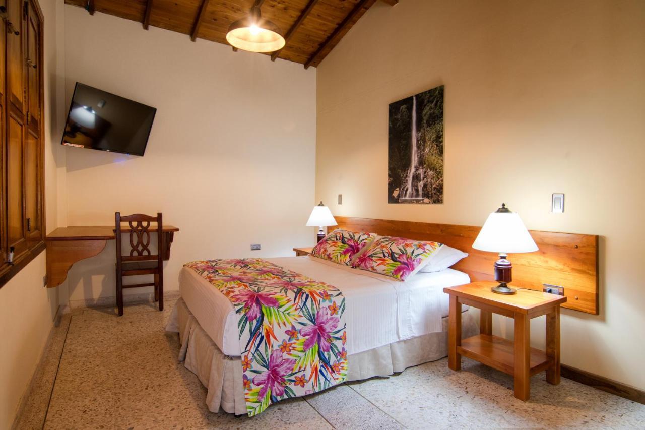 Hotel Valdivia Plaza Jardin Ngoại thất bức ảnh